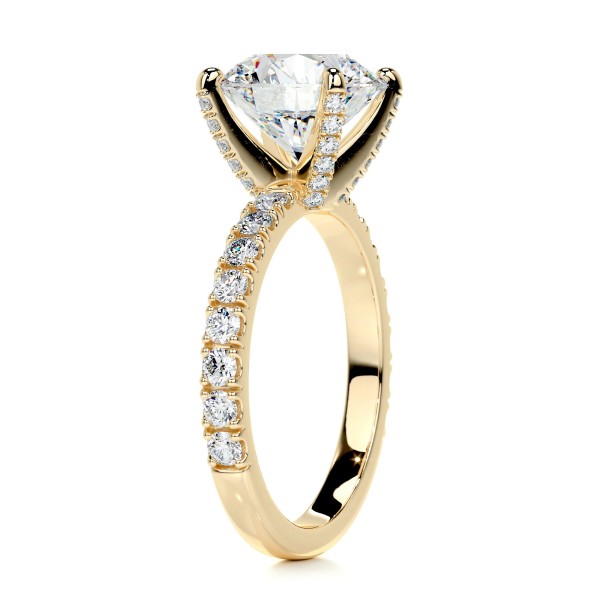 Timeless Glamour Gold Diamond Ring Round 12 07226c43