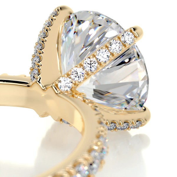 Timeless Glamour Gold Diamond Ring Round 11 6aa49f19