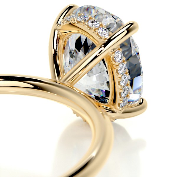 Luminous Whispers Gold Diamond Ring Oval 11 71c53e7f