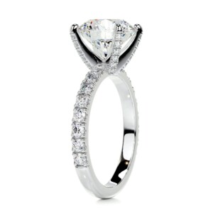 Timeless Glamour Gold Diamond Ring Round 8